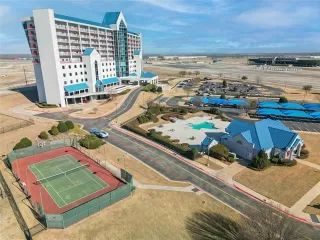 Photo #2: 20410033 Listing