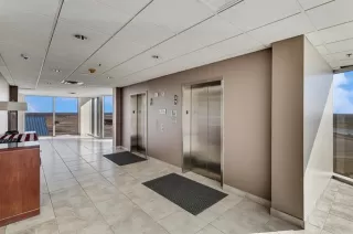 Photo #6: 20410033 Listing