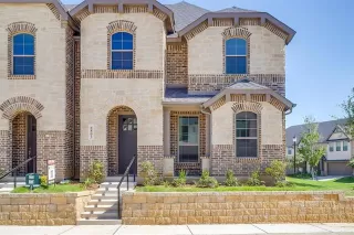 Photo #4: 20817856 Listing