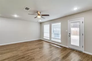 Photo #5: 20851833 Listing 