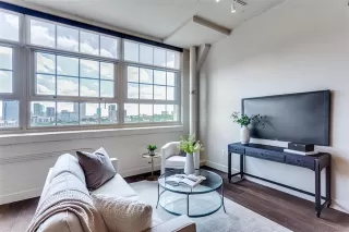 Photo #4: 20855821 Listing