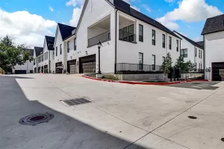 Photo #4: 20859923 Listing