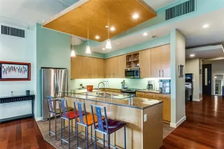 Photo #6: 20862298 Listing 