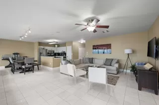 Photo #4: 20873817 Listing 