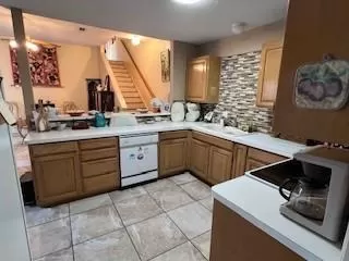 Photo #4: 20874722 Listing