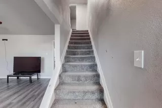 Photo #2: 20884195 Listing 