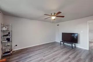 Photo #3: 20884195 Listing 