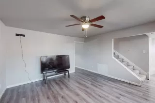 Photo #4: 20884195 Listing 