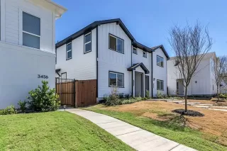 Photo #3: 20888782 Listing