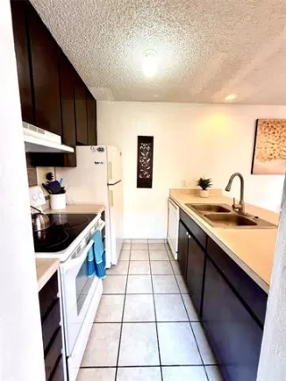 Photo #2: 20896298 Listing