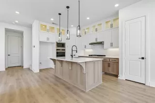 Photo #2: 20910003 Listing