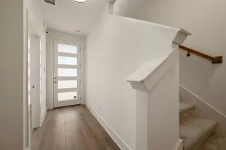 Photo #6: 20912530 Listing