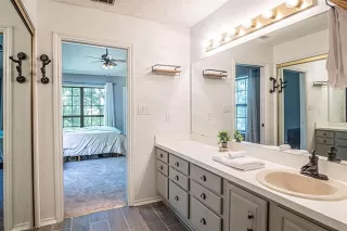 Photo #6: 20913186 Listing 