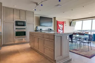 Photo #5: 20915338 Listing