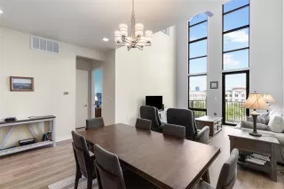 Photo #5: 20915983 Listing 