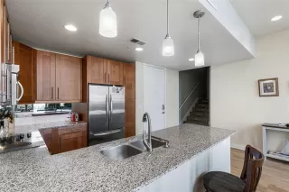 Photo #6: 20915983 Listing 