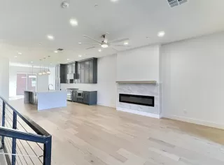 Photo #5: 20917412 Listing 