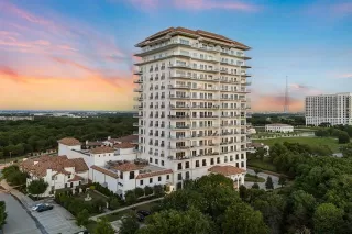 Photo #2: 20919321 Listing