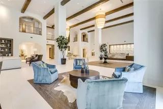 Photo #6: 20919321 Listing