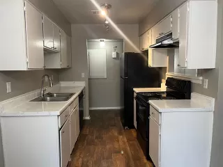 Photo #5: 20926113 Listing 