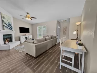 Photo #2: 20929523 Listing 