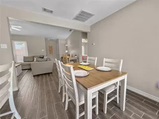 Photo #5: 20929523 Listing 