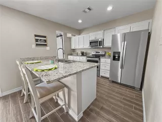 Photo #6: 20929523 Listing 