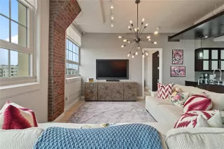 Photo #3: 20933845 Listing