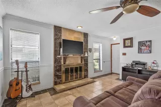 Photo #6: 20939848 Listing 