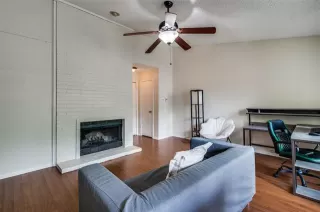 Photo #5: 20940416 Listing 