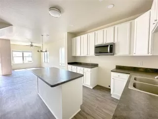 Photo #4: 20944801 Listing