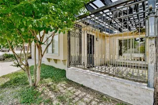 Photo #2: 20945089 Listing 