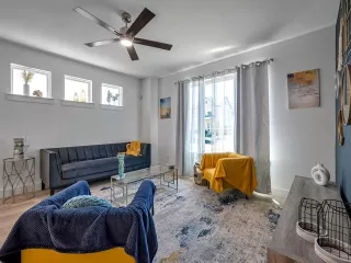 Photo #5: 20949123 Listing