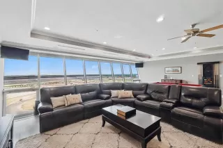 Photo #3: 20951960 Listing