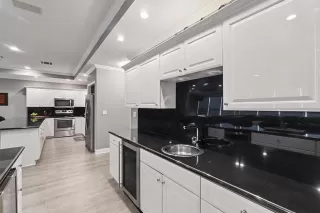 Photo #6: 20951960 Listing