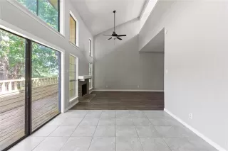 Photo #5: 20955867 Listing 