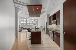 Photo #3: 20961452 Listing