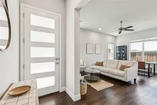 Photo #2: 20963882 Listing