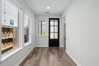 Photo #6: 20963979 Listing 