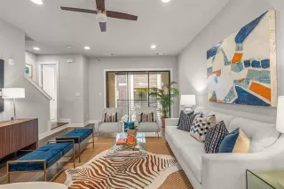 Photo #6: 20964000 Listing