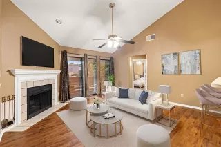 Photo #5: 20964493 Listing 