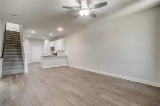 Photo #3: 20968625 Listing 