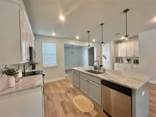 Photo #5: 20969890 Listing