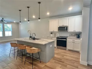 Photo #6: 20969890 Listing