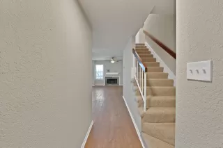 Photo #5: 20972217 Listing