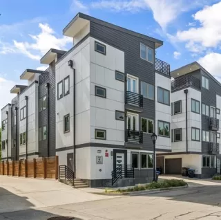 Photo #2: 20977736 Listing