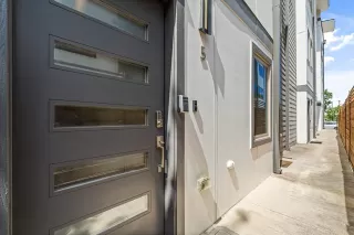 Photo #3: 20977736 Listing