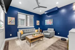 Photo #6: 20977736 Listing