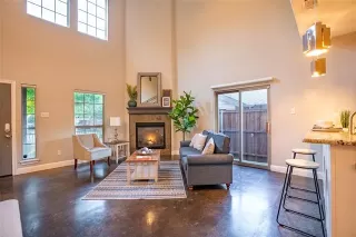 Photo #3: 20982762 Listing