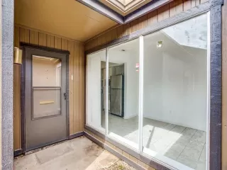 Photo #3: 20984187 Listing